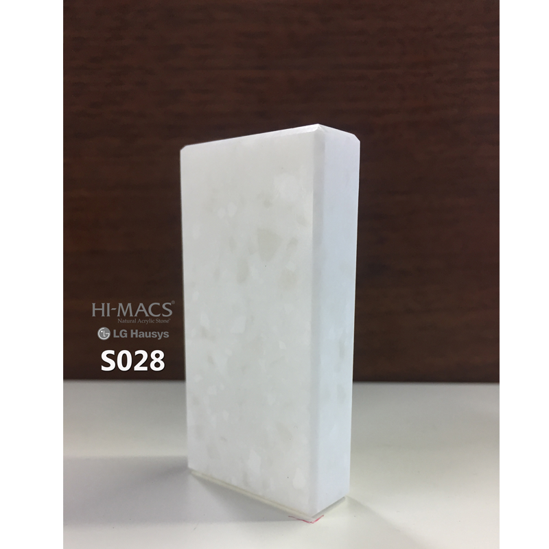  S028 Alpine White